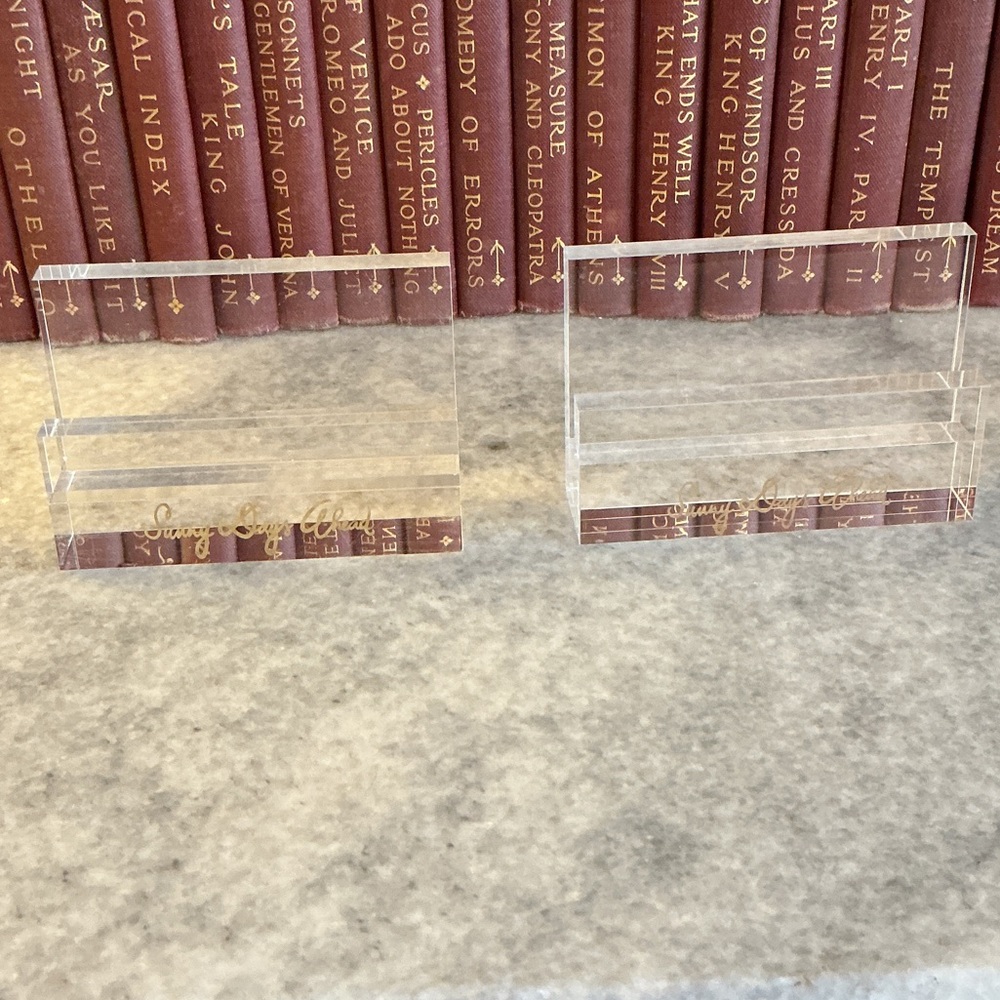 Lilly Pulitzer Clear Acrylic SUNNY DAYS AHEAD Note Calendar Holders 4x2.75x.5